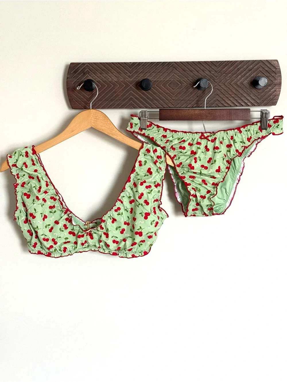 PINK by Frankie’s Bikinis Hudson Set Cherry Hearts Green Cheeky Ruffle Large